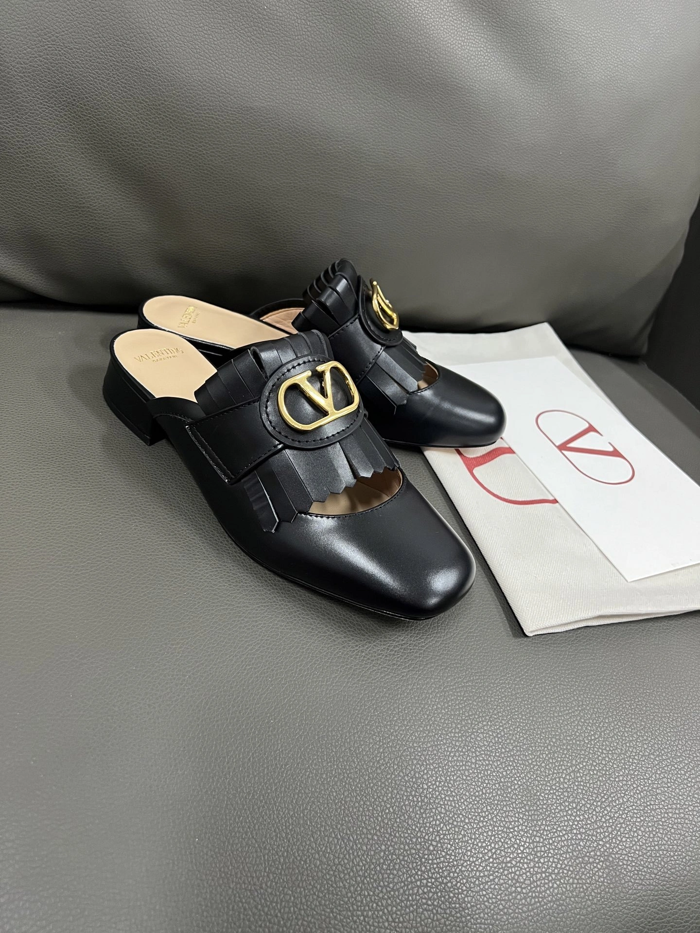 COCO-- V1859ti9o WS0LP8DSH0NO Heel height： 2.5CM Calfskin item:E-X194D4043